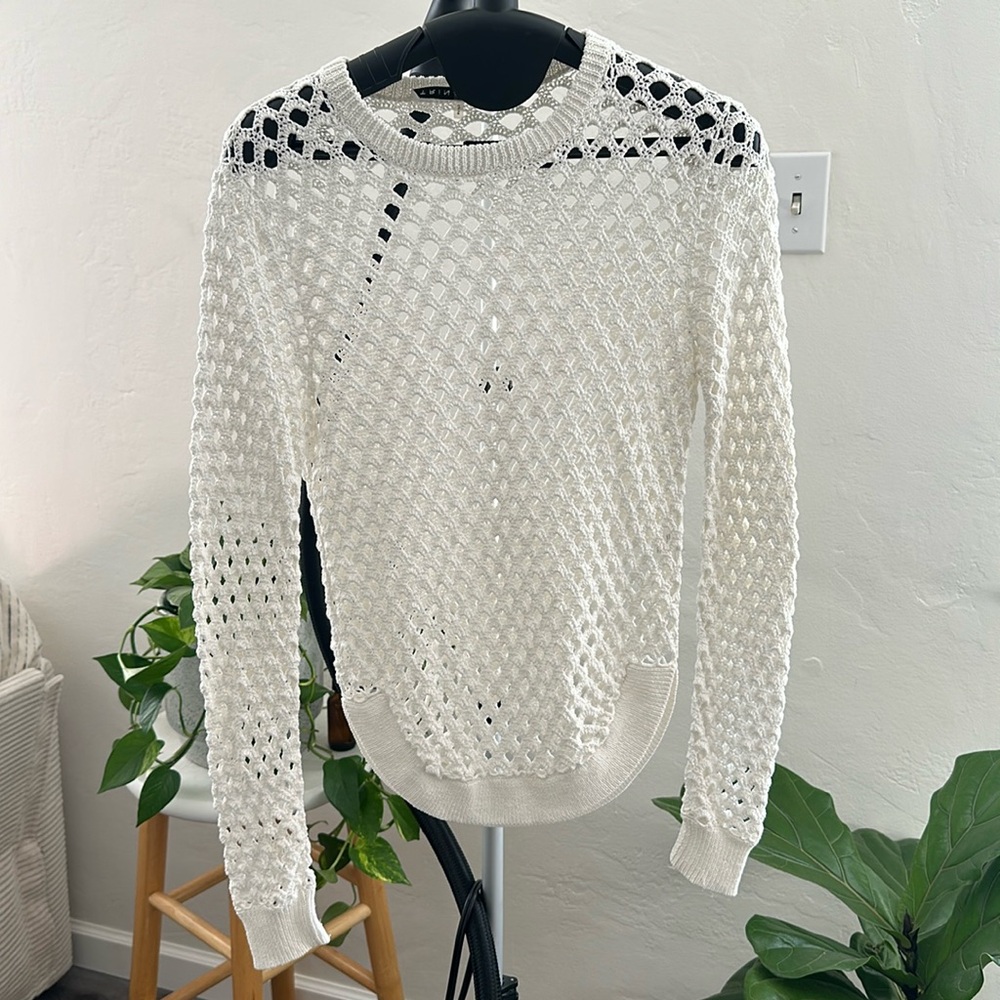 Trina Turk Sweater/shirt